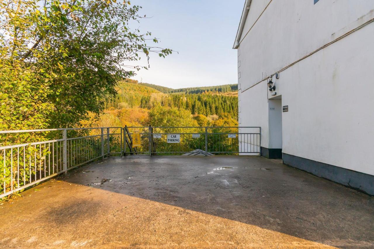 The Nook In The Afan Forest Bike Park By Staystaycations Port Talbot Exterior photo